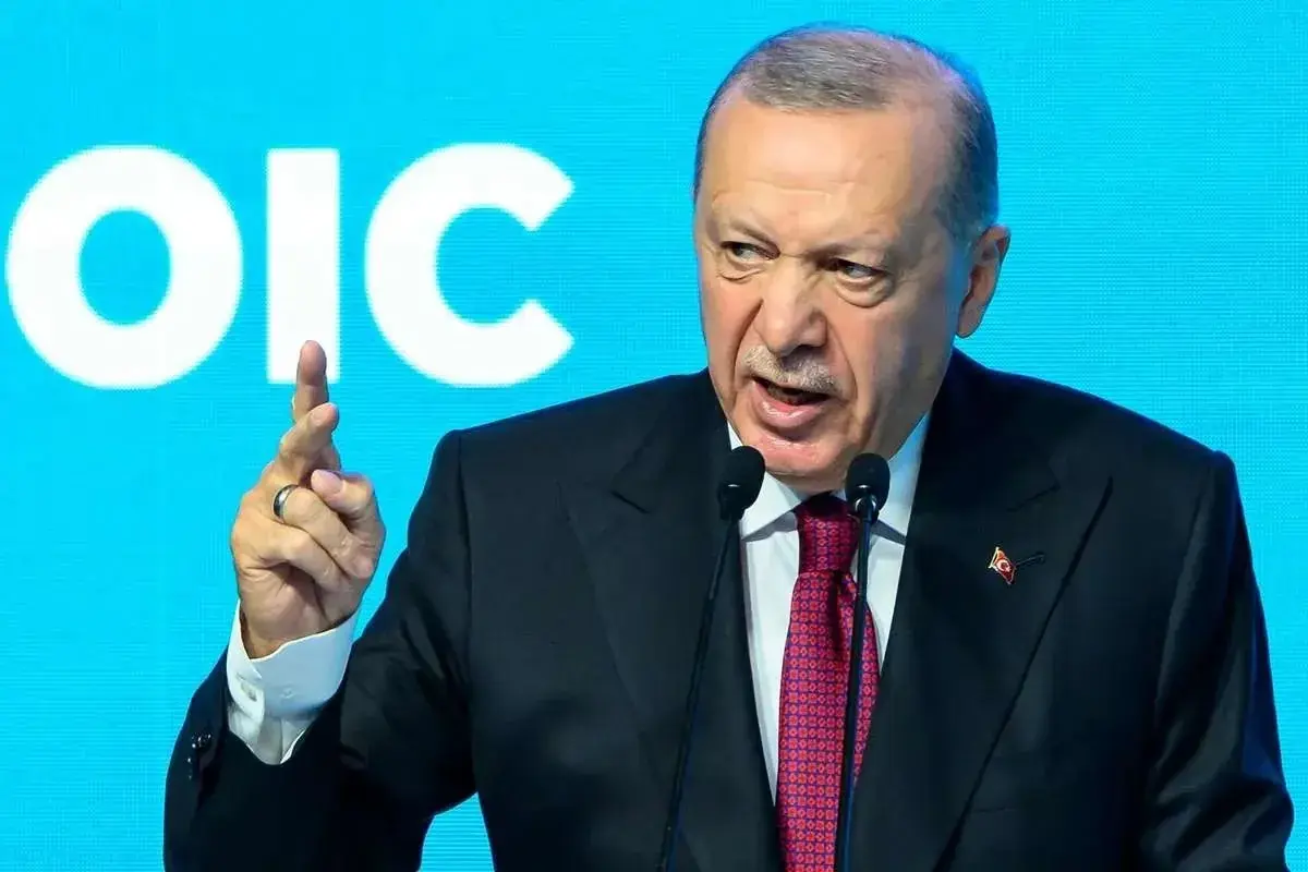 اردوغان: ادامه بسته ماندن تنگه هرمز، بحران بزرگی برای تجارت جهانی ایجاد میکند/ ترکیه و ایران از پایان محدودیتهای اعمال شده بر رفت و آمد کشتیها، حمایت میکنند