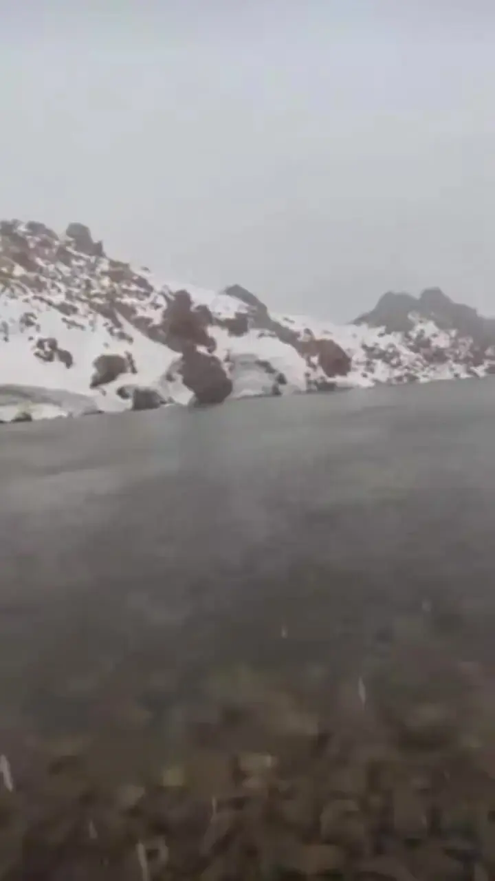  جلوه زمستانی سبلان در دل مردادماه