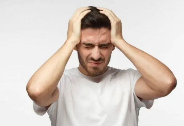۸ حرکت ورزشی ساده برای رهایی از سردردهای تنشی