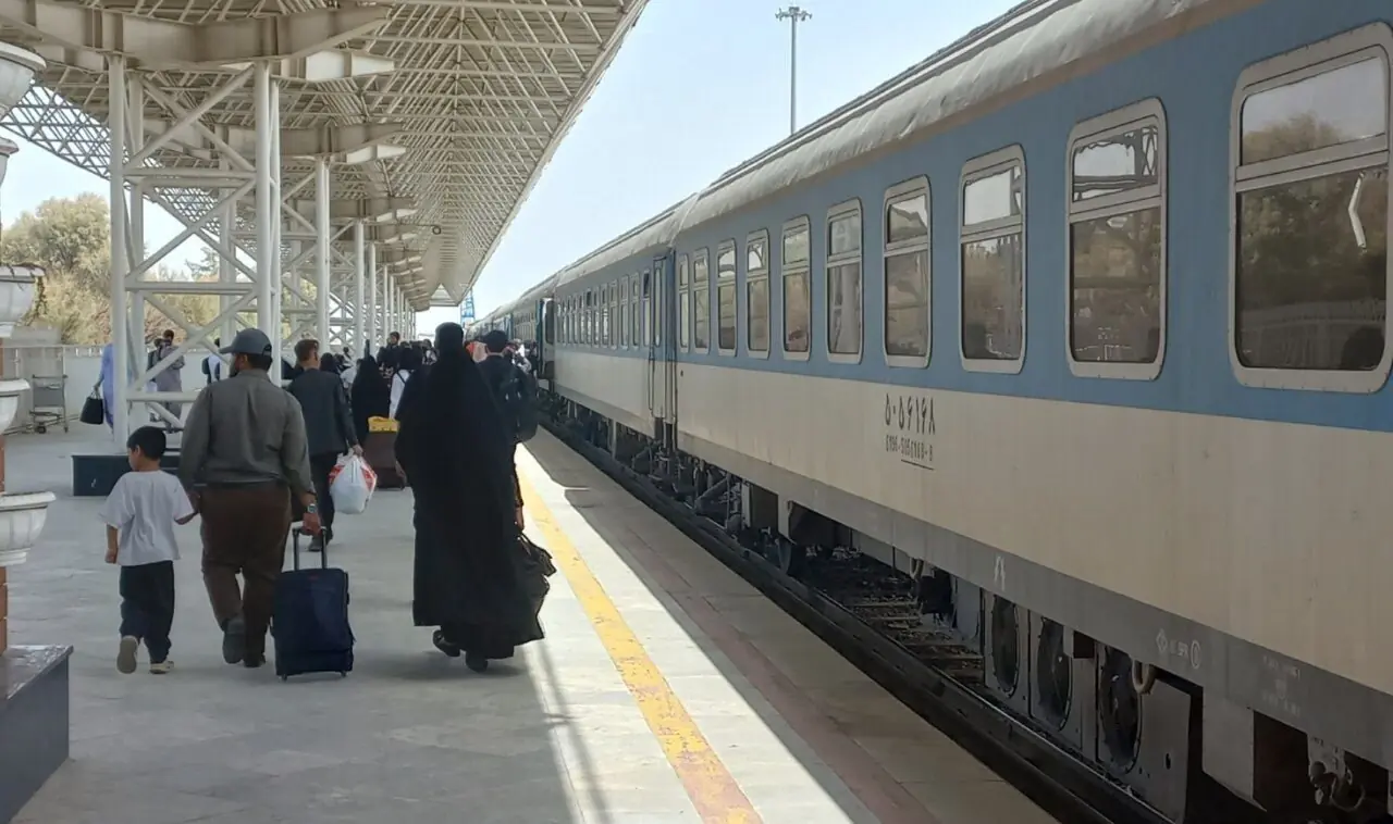  اعلام زمان پیش‌فروش بلیت قطارهای شهریور؛ برای خرید حضوری در این روز مراجعه کنید