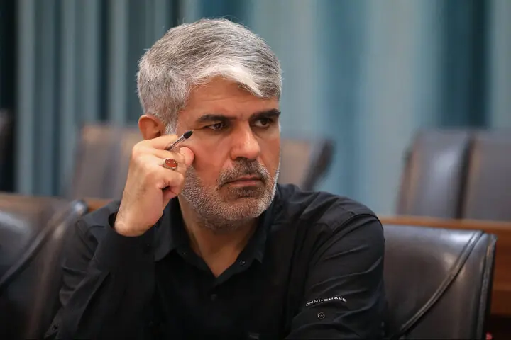 ماجرای دیپلماتهای فرانسوی را نمیتوان از جنگ ترکیبی علیه ایران جدا دانست