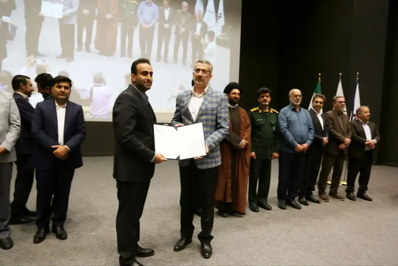 صدرا دیگر ظرفیت حاشیهسازی و جناحبازی ندارد/ آزمون و خطاهای شیراز نباید در صدرا تکرار شود