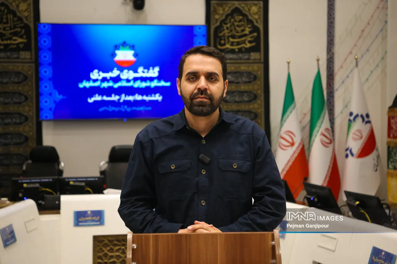 پیگیری مصوبه تعرفه سرویس مدارس در صحن علنی شورای شهر اصفهان