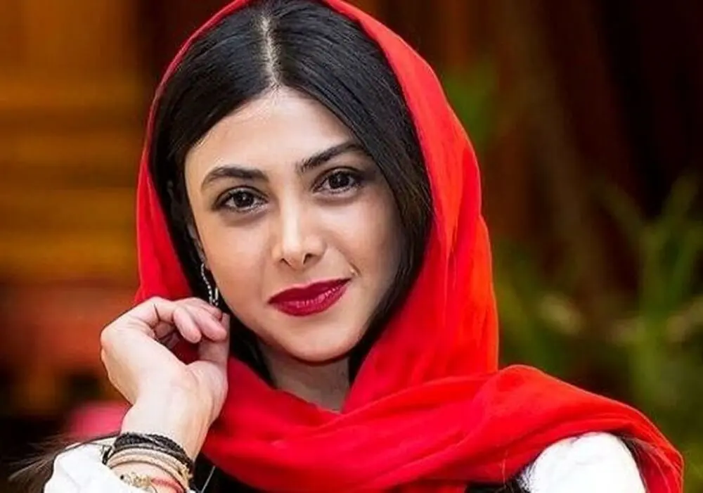 آزاده صمدی جایگزین مهناز افشار شد/ عکس