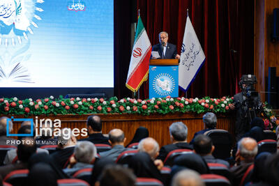 تجهیز ۱۱ هزار و ۵۰۰ کلاس به فناوریهای روز/توسعه نیروگاههای خورشیدی در مدارس