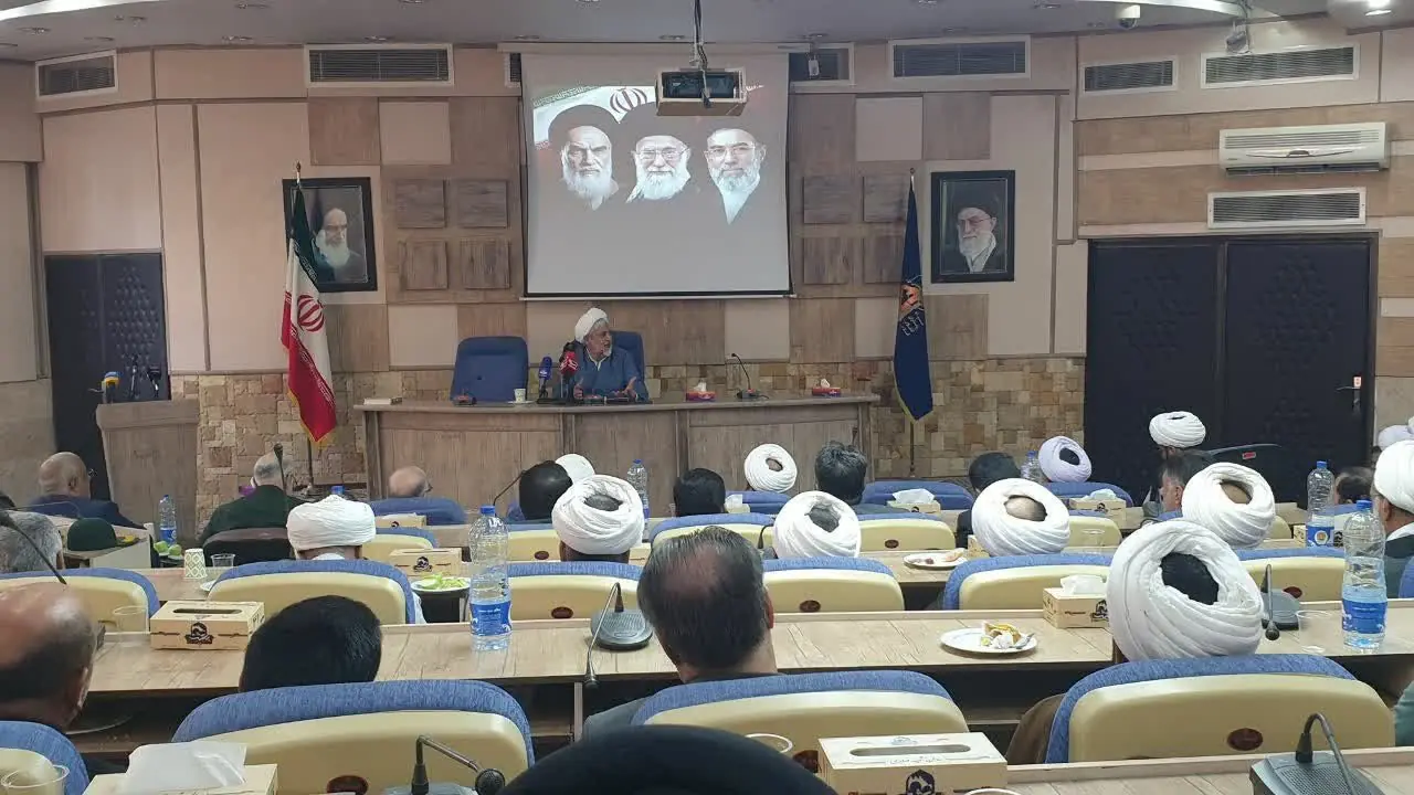 مدیریت رهبر انقلاب در جنگ، حربههای دشمن را با شکست مواجه کرد