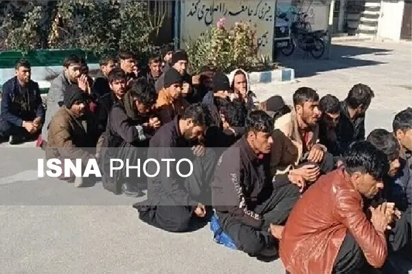  دستگیری ۳۳ نفر تبعه بیگانه در شهر زاهدان/ کشف ۷ قبضه سلاح غیرمجاز