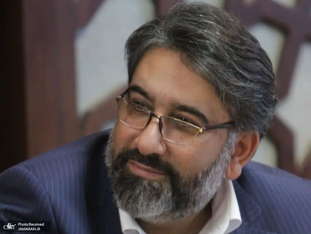   دبیرکل جمعیت جوانان انقلاب اسلامی: فرمانده سپاه امام ۲۷ ساله بود؛ چرا شما به جوانان اعتماد نمی‌کنید؟
