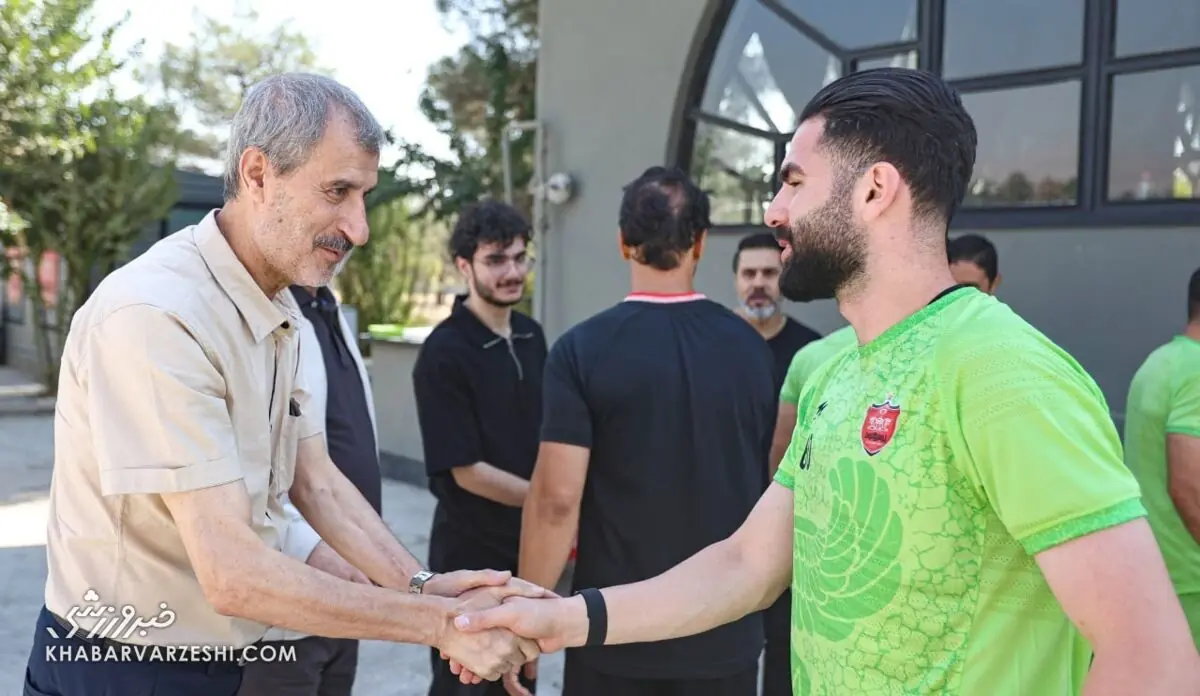 مگر باشگاه پرسپولیس چاله میدان است که آقایان آنجا دعوا میکنند؟/ آنقدر به داریوش اقبالی علاقه داشتم که به خاطرش ریش گذاشتم!