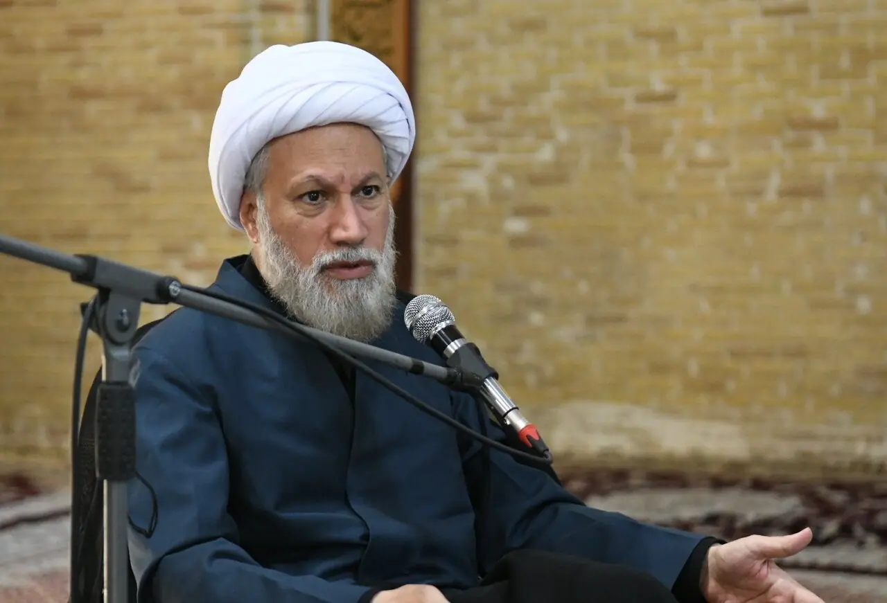 دژکام: توسعه هوش مصنوعی بدون پیوست فقهی و حقوقی ممکن نیست