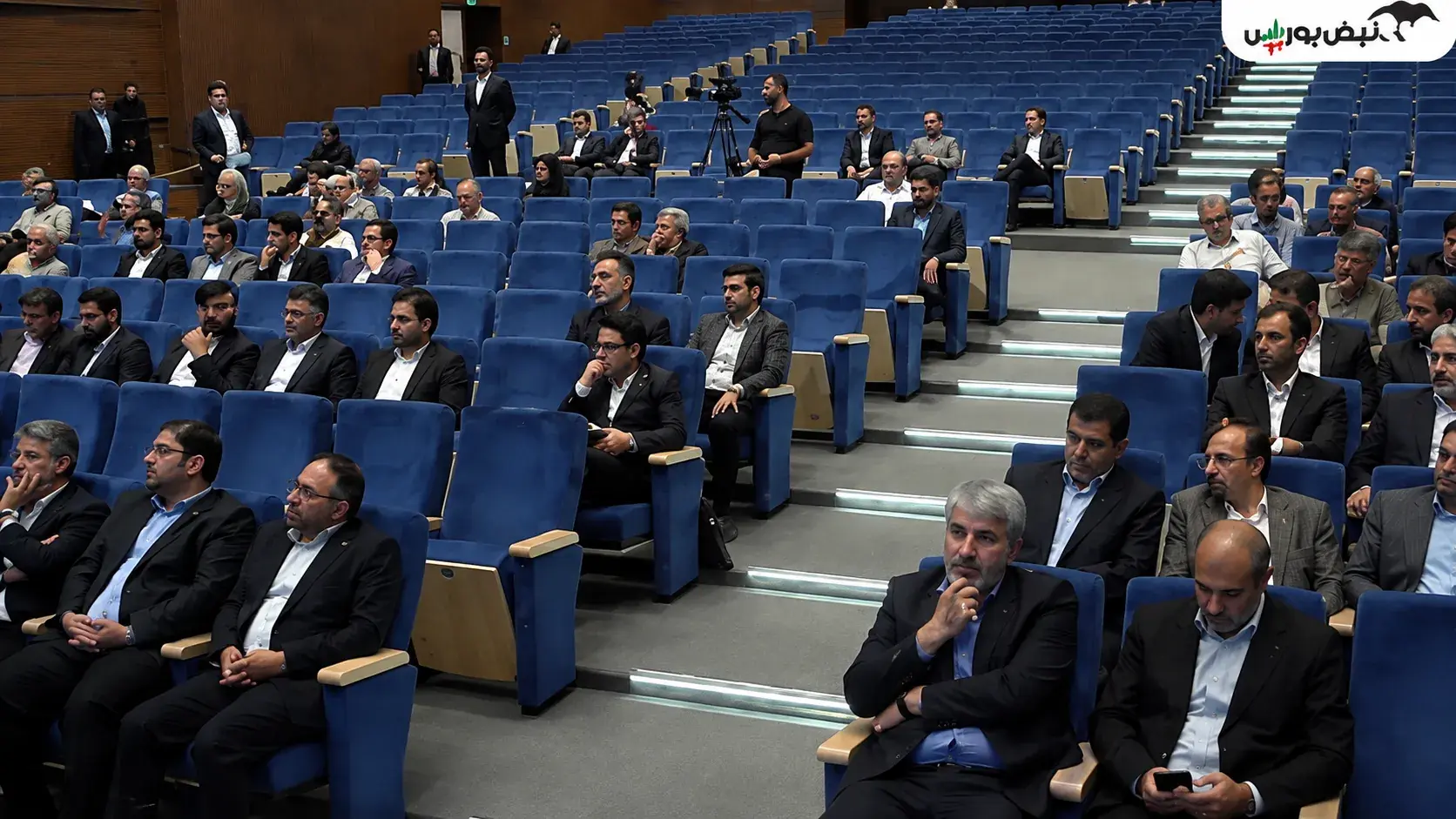 مجمع وکار ۱۴۰۵ | از افزایش سرمایه ۳۰ همتی تا محدودیت تقسیم سود و کاهش جریان وجه نقد وکار