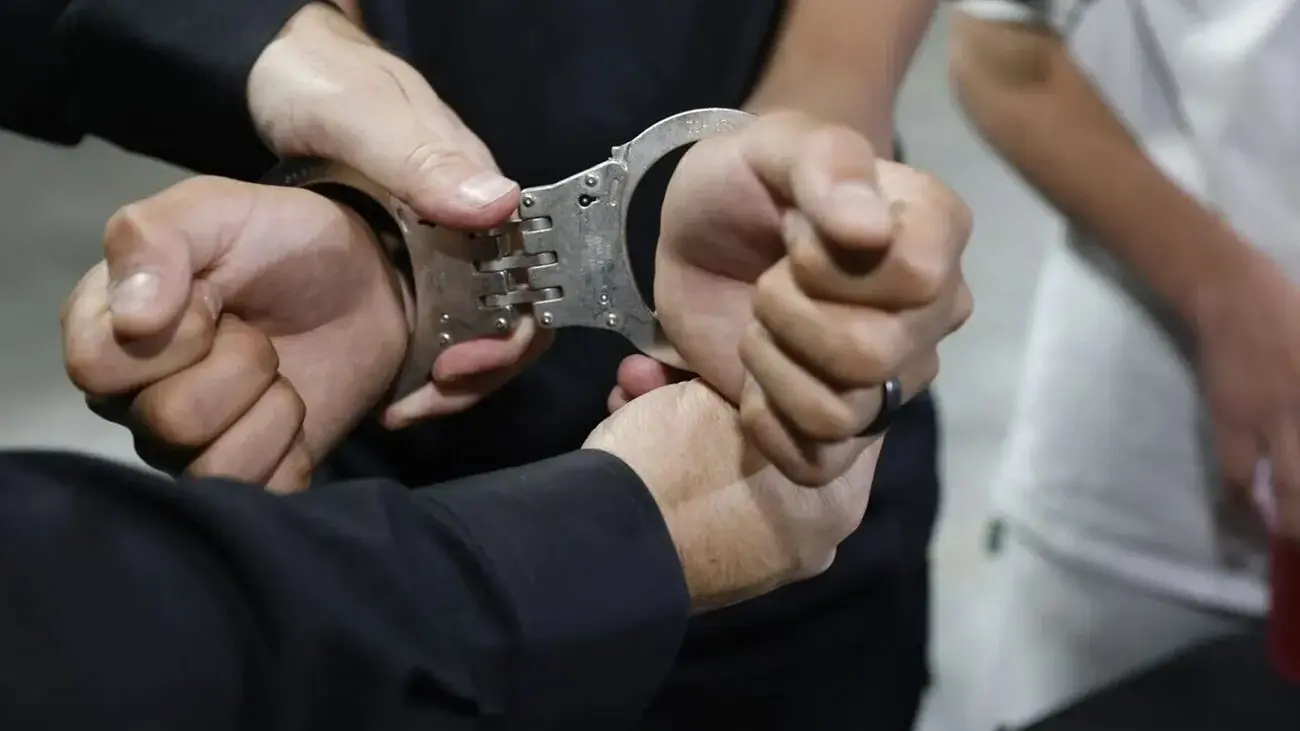 سارق طلاهای زنان در پرند دستگیر شد