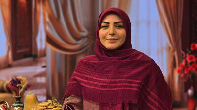  فیلم/ واکنش جالب المیرا شریفی به مزاحم پیامکی در برنامه زنده تلویزیون / خانم مجری در آنتن زنده آبرویش را برد
