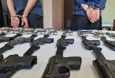 قاچاقچیان با 49 قبضه سلاح و 153 کیلو مواد مخدر به دام مرزبانان افتادند