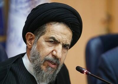  احوالپرسی گرم امام جمعه تهران با مهدی کروبی + عکس