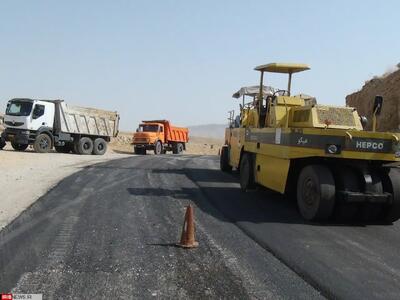 اجرای ۱۹ کیلومتر روکش آسفالت در محورهای گیلانغرب