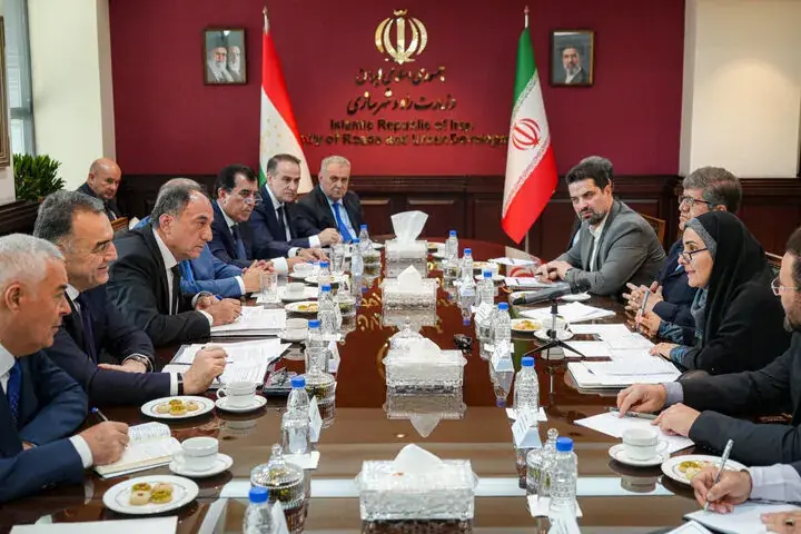 ایران و تاجیکستان همکاریهای حملونقلی و لجستیکی را گسترش میدهند