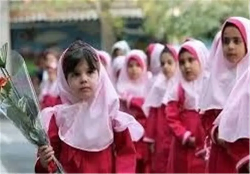  تولید 25 درصد لباس فرم دانش‌آموزان لرستان در 27 هنرستان‌ - تسنیم
