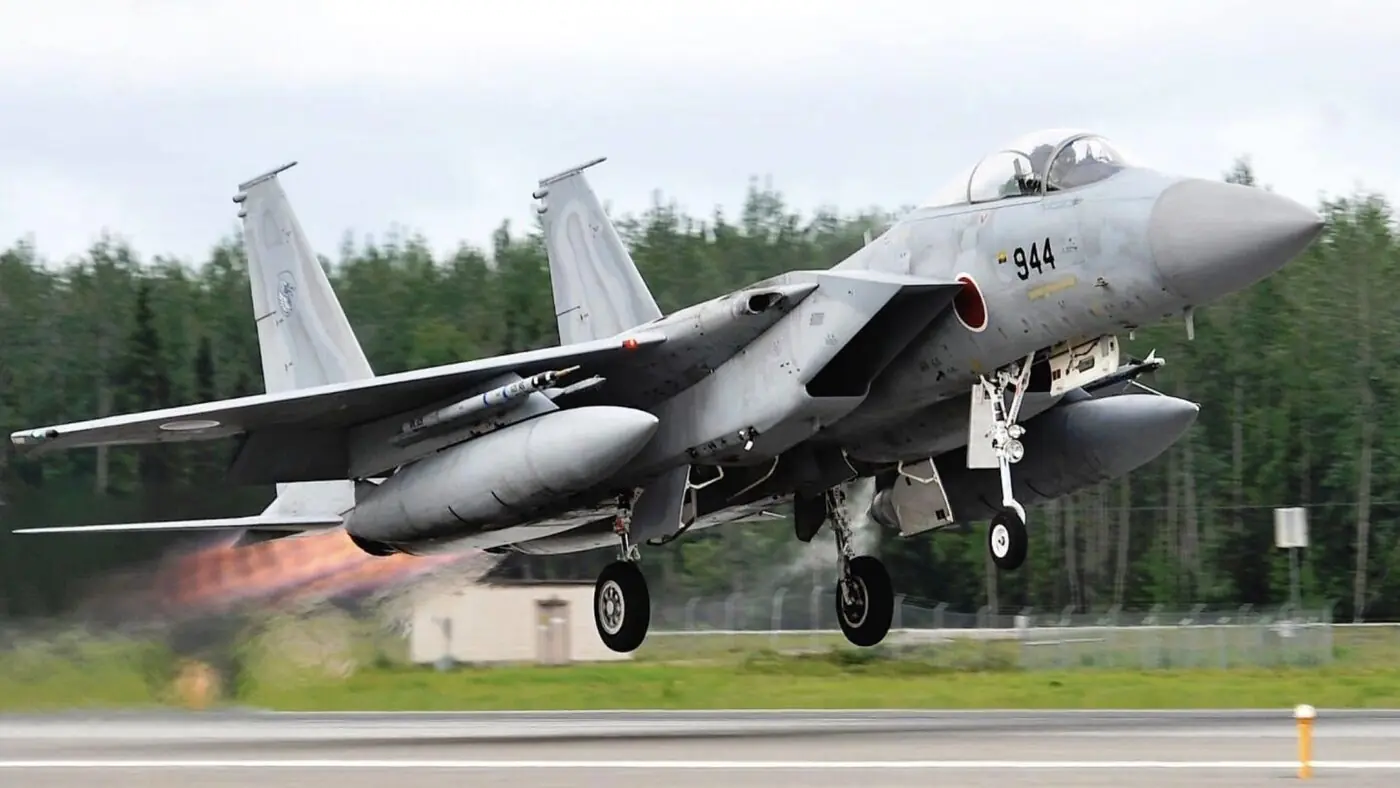 درگیری جنگنده F-15 ژاپن با هواپیمای شناسایی پیشرفته چین نزدیک تنگه تایوان