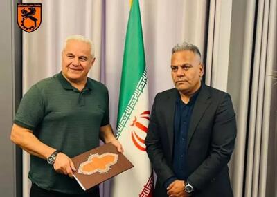 پیوس: هرگز زیر بار حرف زور نمیروم