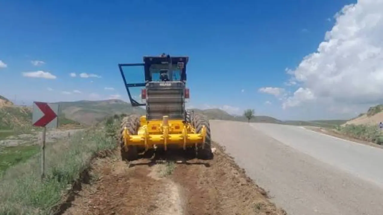 اجرای ۷۰۰ کیلومتر عملیات نگهداری راه در شهرستان چالدران