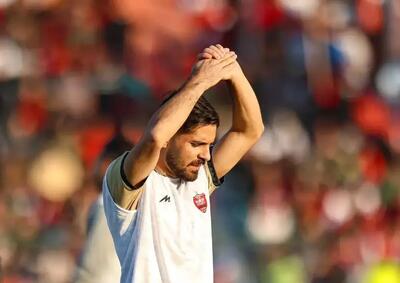 محمد عمری پیراهن هفت به تن کرد ولی پرسپولیس قهرمان میشود؟