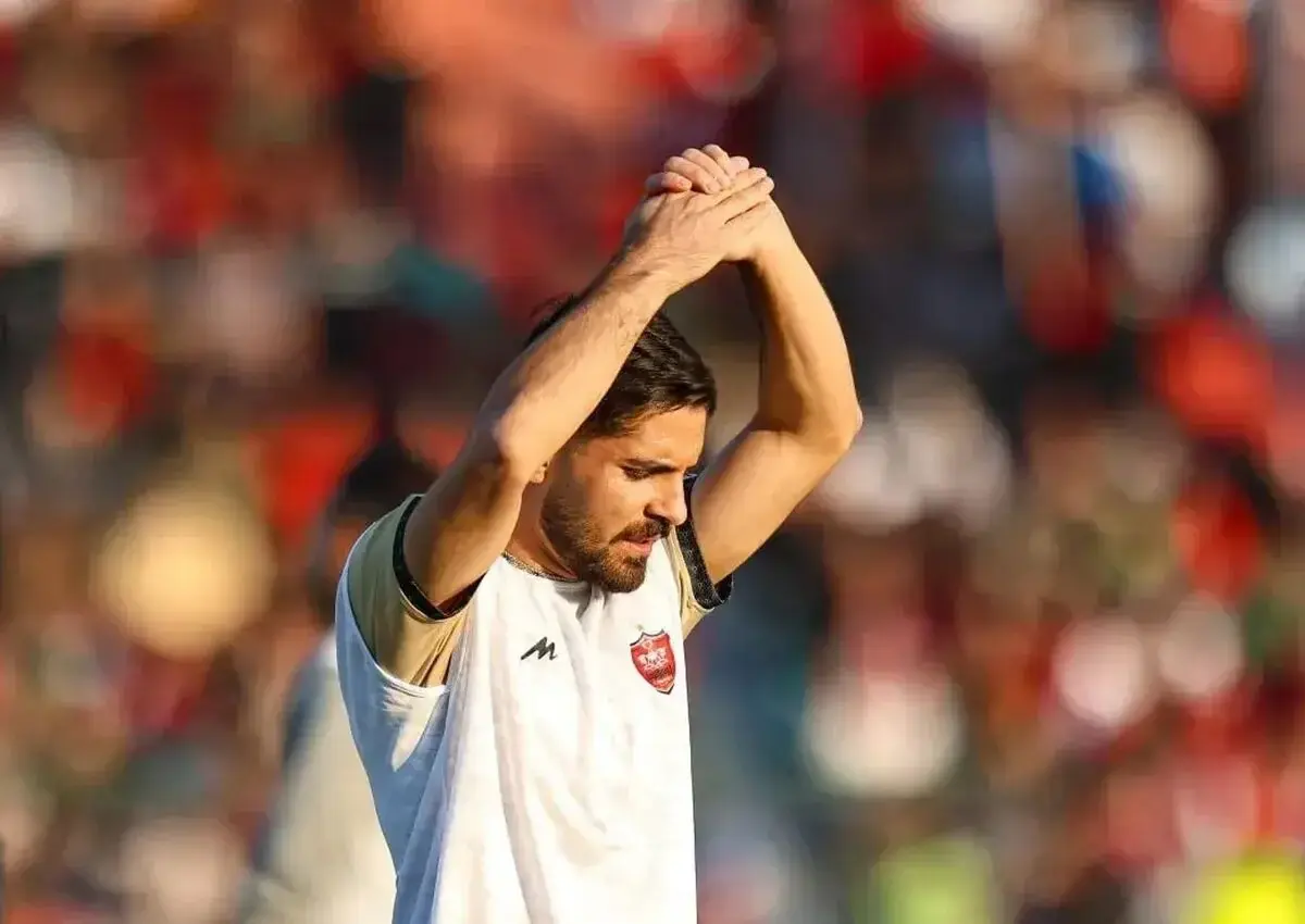 محمد عمری پیراهن هفت به تن کرد ولی پرسپولیس قهرمان میشود؟