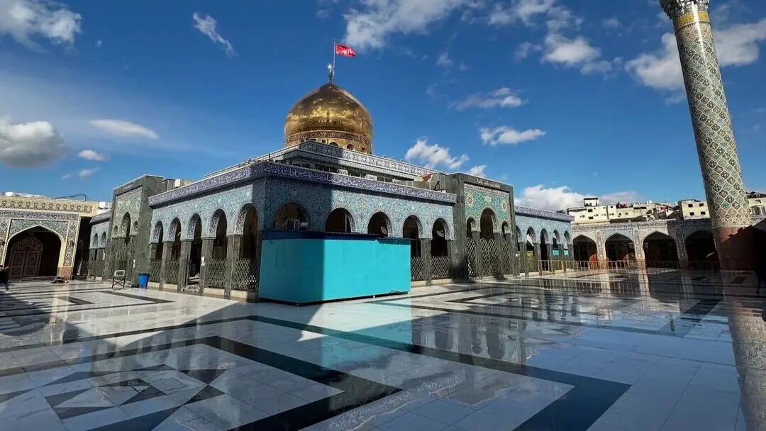 ضریح سیده زینب(س) غبارروبی شد