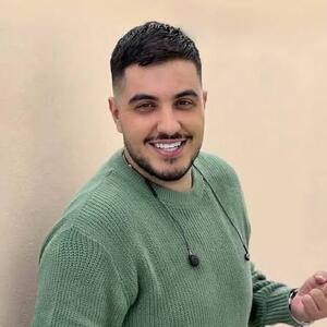 آهنگ «شب رویایی» با صدای آرون افشار
