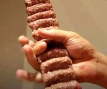  اینجوری دیگه هنگام پخت کباب روی آتیش ، از هم نمیپاشه