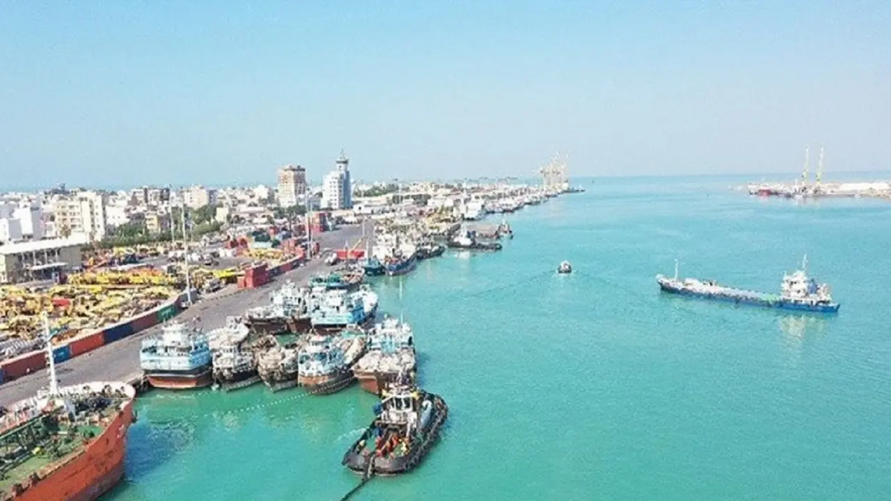 پاکسازی لکههای نفتی سواحل هرمزگان به پایان رسید