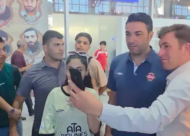 سورپرایز تراکتور و نکونام در فرودگاه تبریز