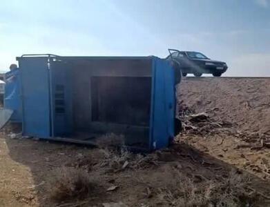 واژگونی نیسان در محور کمیجان یک فوتی و یک مصدوم بر جا گذاشت