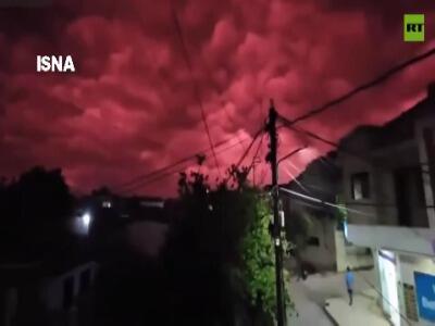 وحشت مردمِ «گالراس» از «ابرهای خونین» در آسمان
