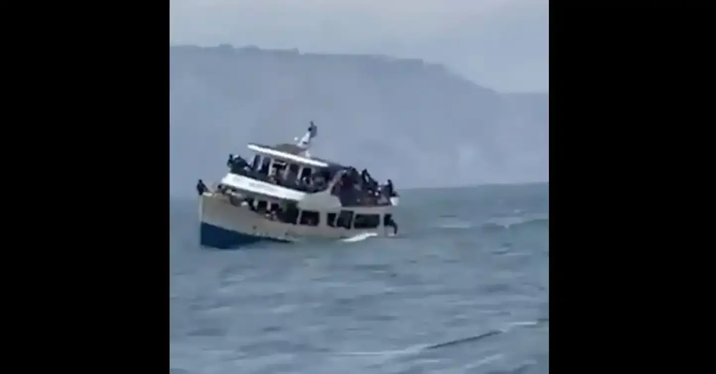 پلیس زیمبابوه: ۸۰ نفر در حادثه واژگونی یک کشتی جان خود را از دست دادهاند