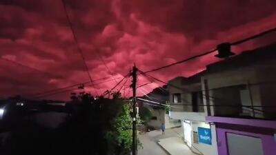 وحشت مردم گالراس از ابرهای خونین در آسمان