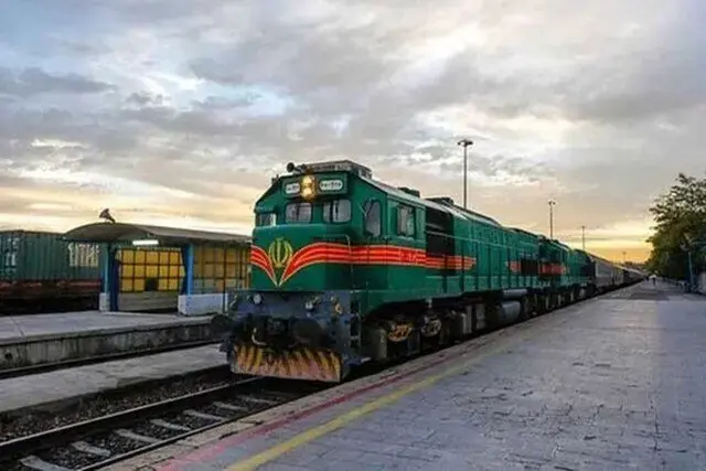 آغاز پیشفروش بلیت قطارهای مسافری برای بازه زمانی اول تا ۳۱ شهریور