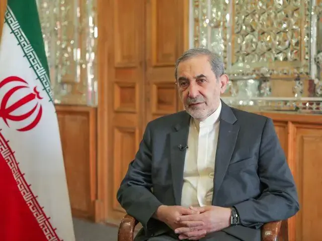 ولایتی: امروز خانواده آمریکایی هزینه قمار سردمدارانش را نقداً میدهد