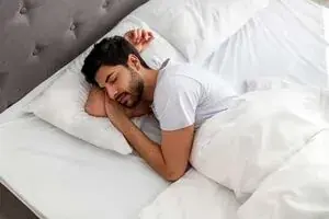 چرا بعضیها با هیچ صدایی بیدار نمیشوندو بعضی ها برعکس؟