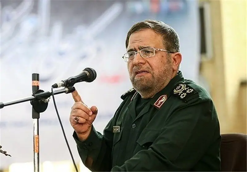 سرلشکر ایزدی: دشمن در جنگ شناختی شکست خورد/ با یک صدم هزینههای نظامی دشمن بر آنها غلبه کردیم