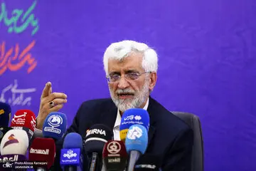  انتقاد تند روزنامه جمهوری اسلامی از سعید جلیلی/ این حرف یعنی شهادت به بی‌گناهی فرد بعد از اعدامش!