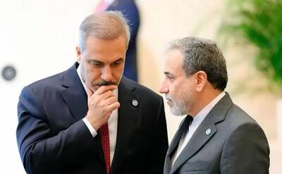  گفتگوی وزرای خارجه ایران و ترکیه؛ عراقچی با تشریح آخرین وضعیت گفتگوها با عمان بر عزم ایران برای تداوم این روند تاکید کرد