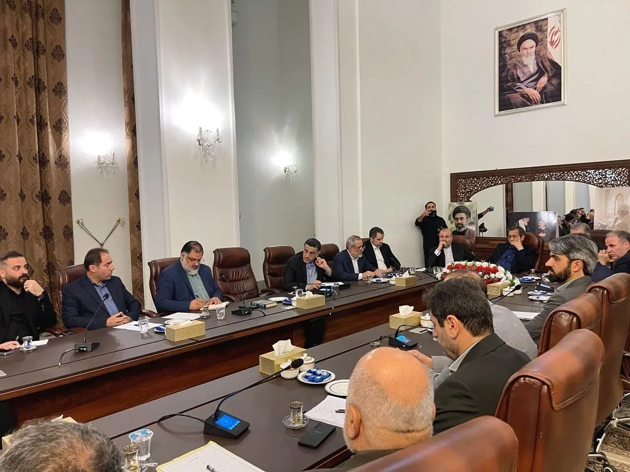 رئیسکل بانک مرکزی بر حل مشکلات صادرکنندگان در عراق تأکید کرد