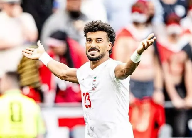 تقابل زودهنگام رامین رضاییان با استقلال در لیگ