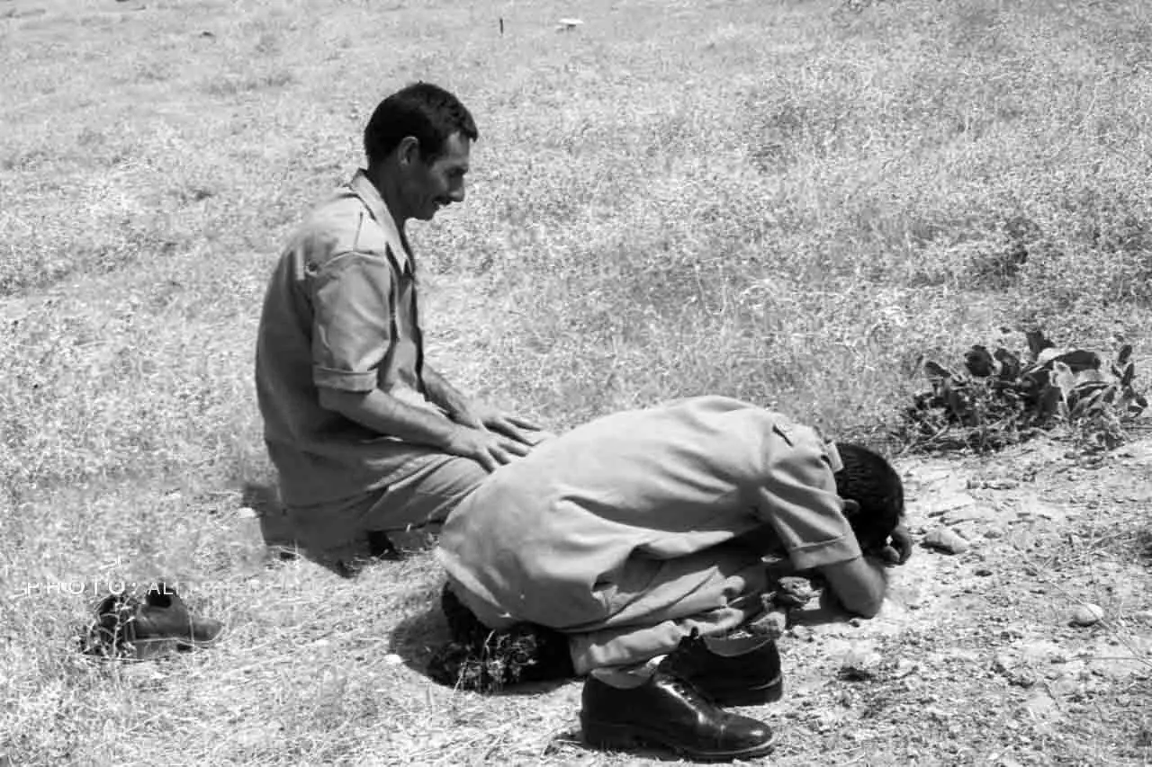 تصاویری کمتر دیده شده از لحظه ورود آزادگان به وطن