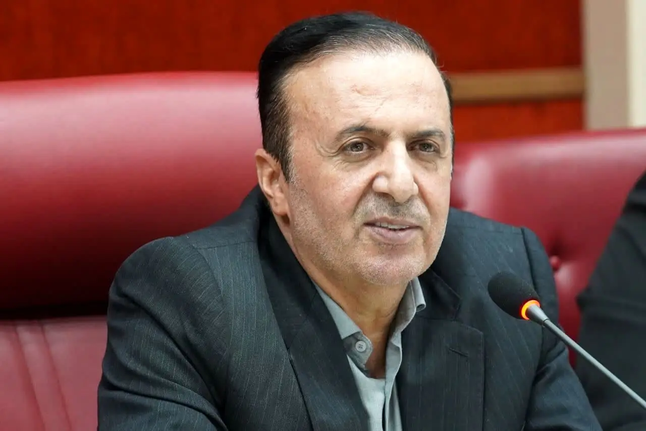 جهاد دانشگاهی مسئلهمحور باشد، نه سیاسی