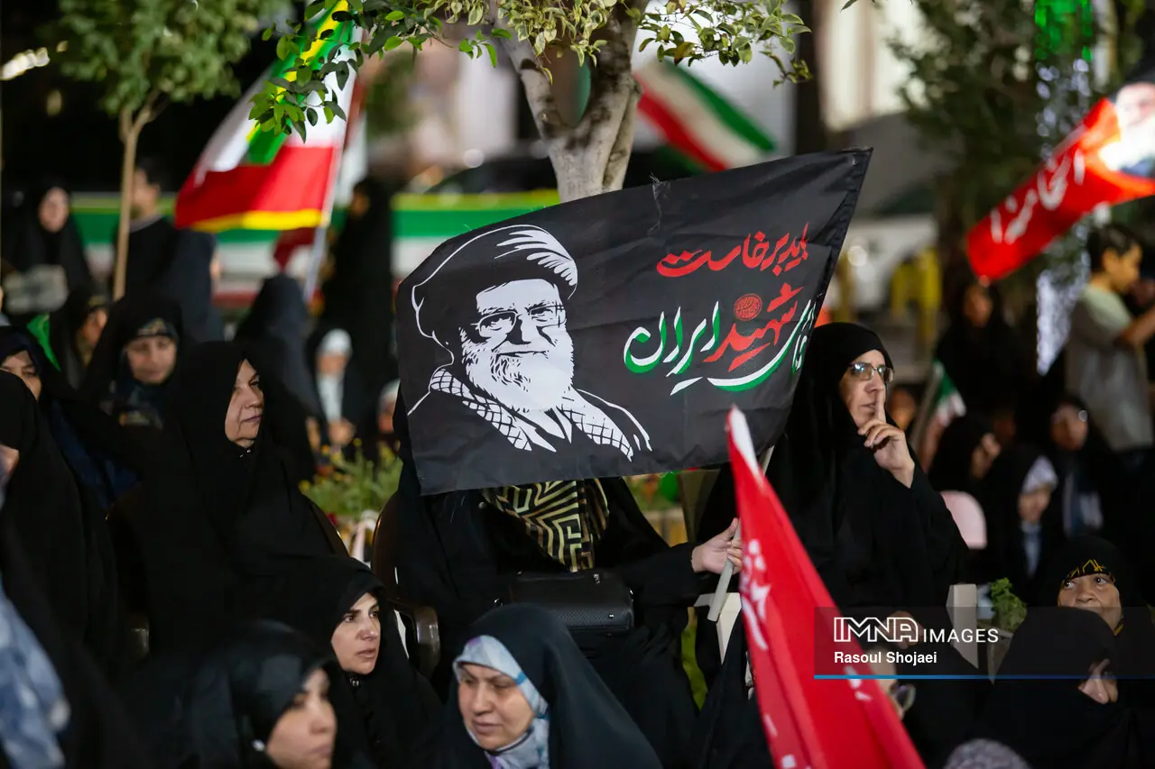 «ملت مبعوث»؛ روایتی از حماسه مردمی که در میدانها رقم خورد