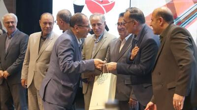 مراسم ملی الماسهای درخشان با حضور رئیس بنیاد شهید و امور ایثارگران برگزار شد