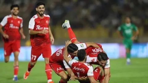 بر جای مانده از پرسپولیس در قزوین؛ آمار ، میانگین سنی و شادی گل عجیب