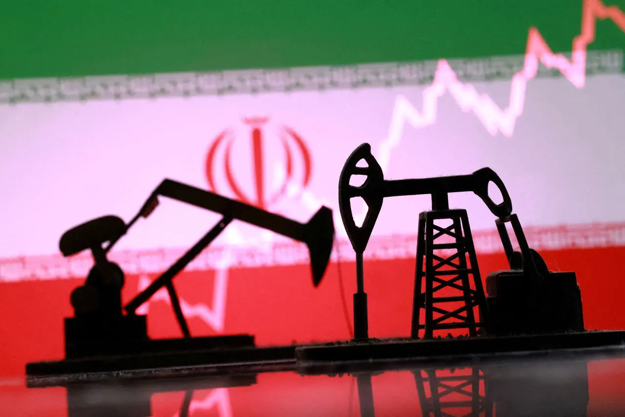 نفت در تله ژئوپلیتیک؛ جنگ ایران و ضعف اقتصاد جهانی بازار را در منگه قرار داد